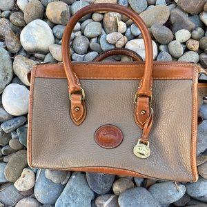 Vintage Dooney & Burke shoulder bag